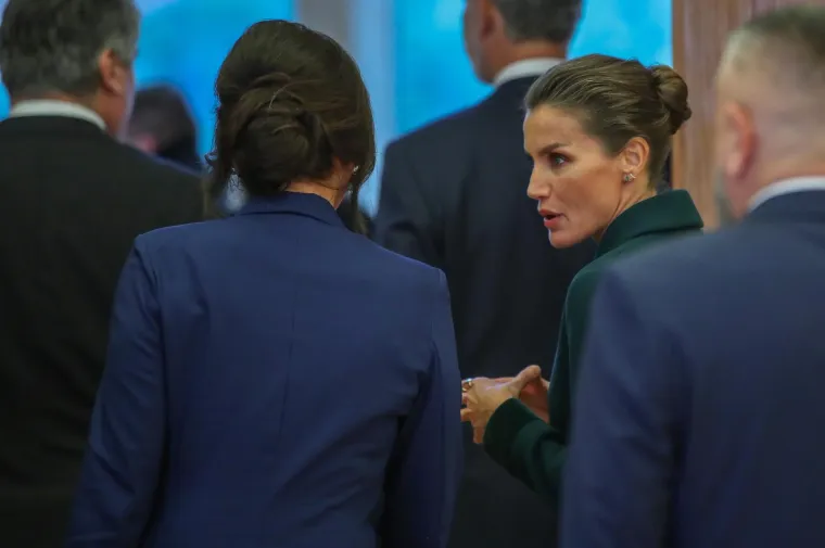 Ni&scaron;ta im neće 'ovi dan pokvarit' pa ni ki&scaron;a: Milanović i supruga Sanja ugostili kraljevski par