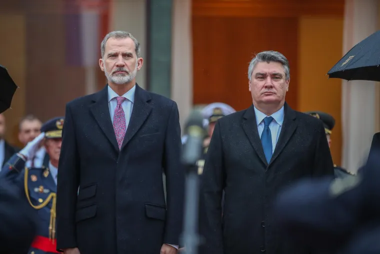 Ni&scaron;ta im neće 'ovi dan pokvarit' pa ni ki&scaron;a: Milanović i supruga Sanja ugostili kraljevski par