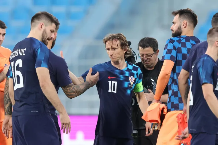 Arapski &scaron;eici naklonili se Hrvatskoj: Bili su impresionirani Lukom, ali jedan drugi hrvatski igrač bio je zvijezda dana; Svi su htjeli selfi s njim