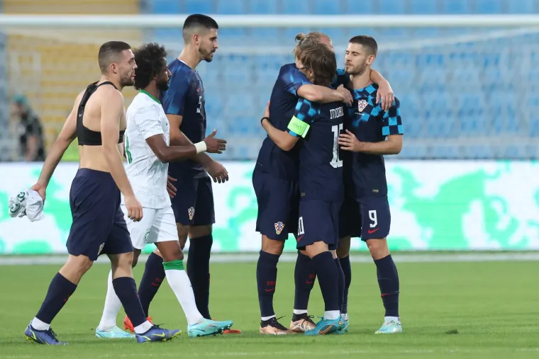 Arapski &scaron;eici naklonili se Hrvatskoj: Bili su impresionirani Lukom, ali jedan drugi hrvatski igrač bio je zvijezda dana; Svi su htjeli selfi s njim