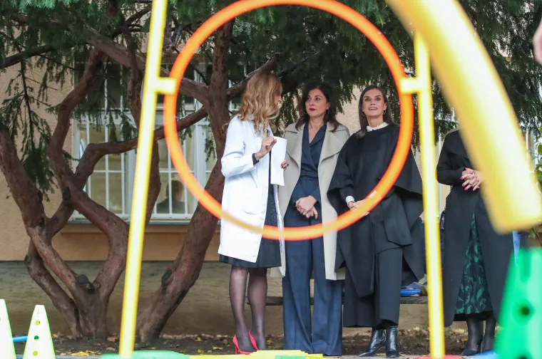 Kraljica Letizia i na&scaron;a Sanja zablistale u savr&scaron;enim izdanjima: Svi se pitaju i tko je misteriozna crnka u dru&scaron;tvu ministra?