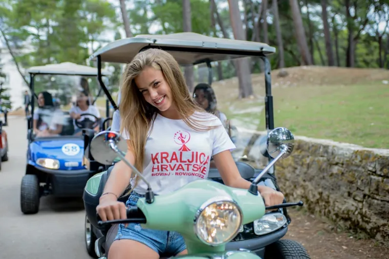 U Rovinju se ponovno bira najljepša djevojka: Samo jedna ponijet će krunu Kraljice Hrvatske za Kraljicu Svijeta