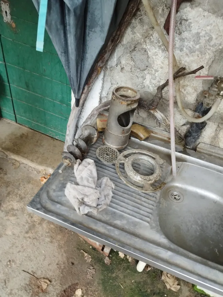 Otkrili 'priručnu klaonicu' u kući u Dalmaciji, objavili katastrofalne fotografije otkrića