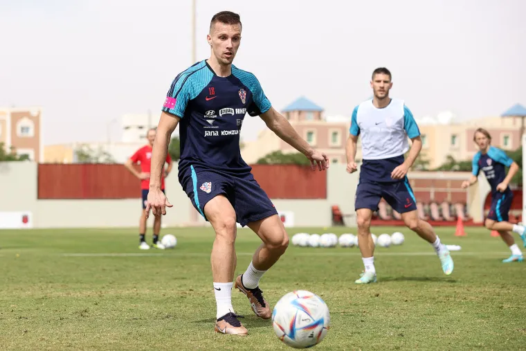 Neočekivani gosti na treningu iznenadili Vatrene: Zanimljiv detalj na Vlašićevim kopačkama