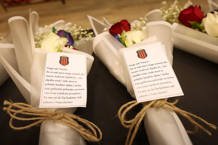 Neočekivani gosti na treningu iznenadili Vatrene: Zanimljiv detalj na Vla&scaron;ićevim kopačkama