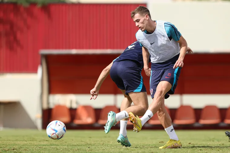 Neočekivani gosti na treningu iznenadili Vatrene: Zanimljiv detalj na Vla&scaron;ićevim kopačkama