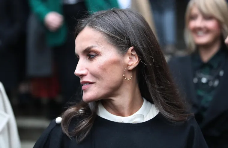 Sanja Musić Milanović kraljici Letiziji poklonila nau&scaron;nice, ona ih odmah danas stavila na u&scaron;i