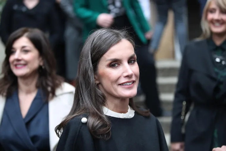 Sanja Musić Milanović kraljici Letiziji poklonila nau&scaron;nice, ona ih odmah danas stavila na u&scaron;i