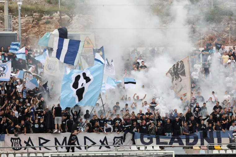3. mjesto (Rijeka) - Klub u nikad gorem stanju, a Armada u još većem broju. Rujevica je uvijek bila mjesto za odličnu atmosferu, a prosjek navijača koji prati klub s Kvarnera je 4256, što joj donosi kvalifikacije za Europu naredne sezone, no Osijek zaostaje samo dva gledatelja te će biti jako zanimljivo pratiti nastavak ove borbe.