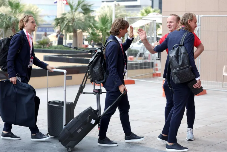 Nakon slijetanja u Dohu Vatreni su stigli u superluksuzni hotel, ali tamo se nisu dugo zadržali