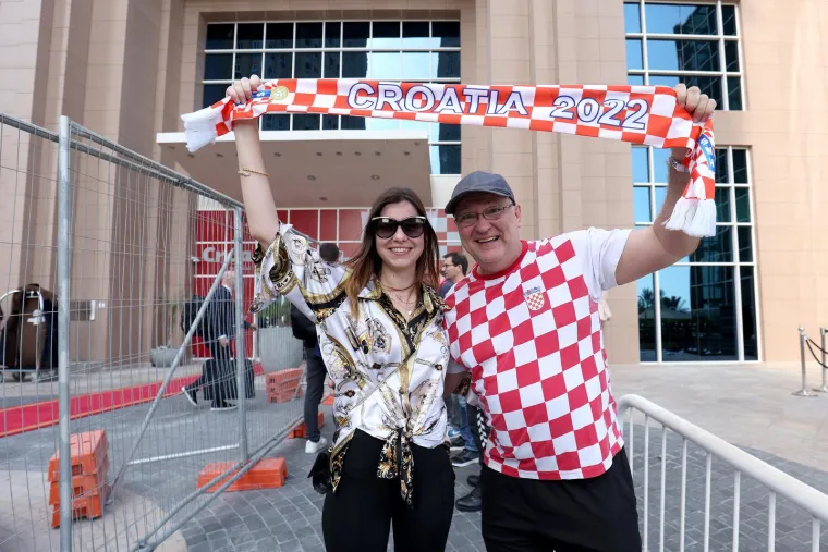 Vatreni stigli u Dohu u sjajnom raspoloženju! Modrić namigivao reporterima i navijačima