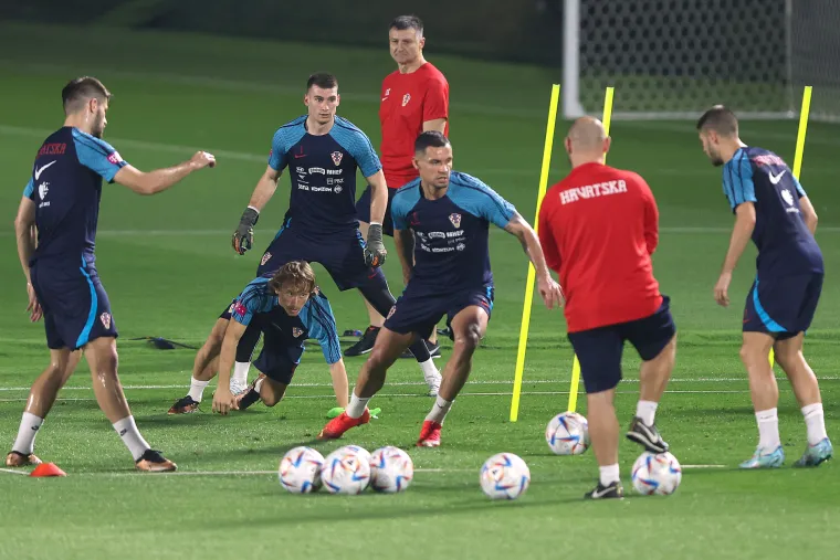 Hrvatska odradila prvi trening u Dohi: Jedan Vatreni trenira odvojeno, zaigrao i Ćorluka