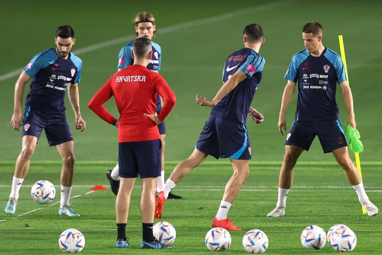 Hrvatska odradila prvi trening u Dohi: Jedan Vatreni trenira odvojeno, zaigrao i Ćorluka