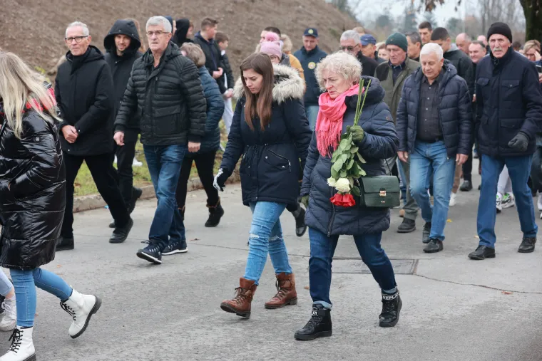 U Borovu odana počast stradalim žrtvama, došle i 'Žene u crnom' iz Beograda