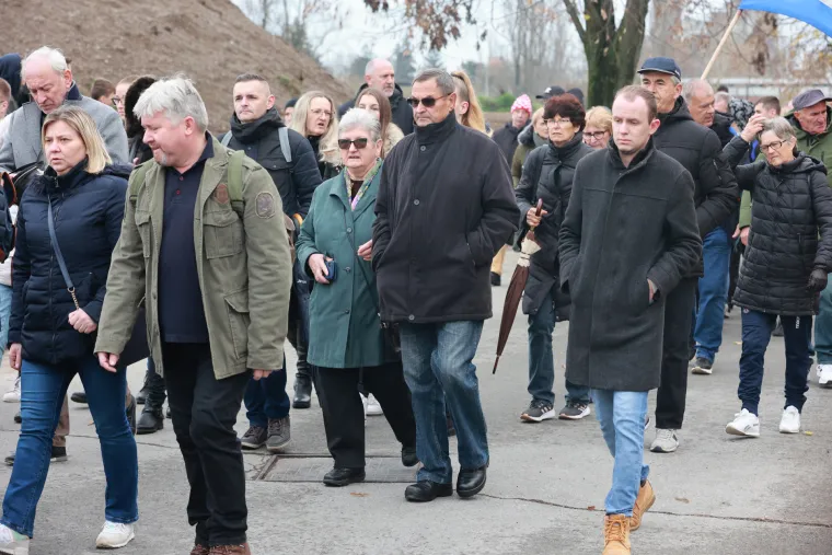 U Borovu odana počast stradalim žrtvama, došle i 'Žene u crnom' iz Beograda