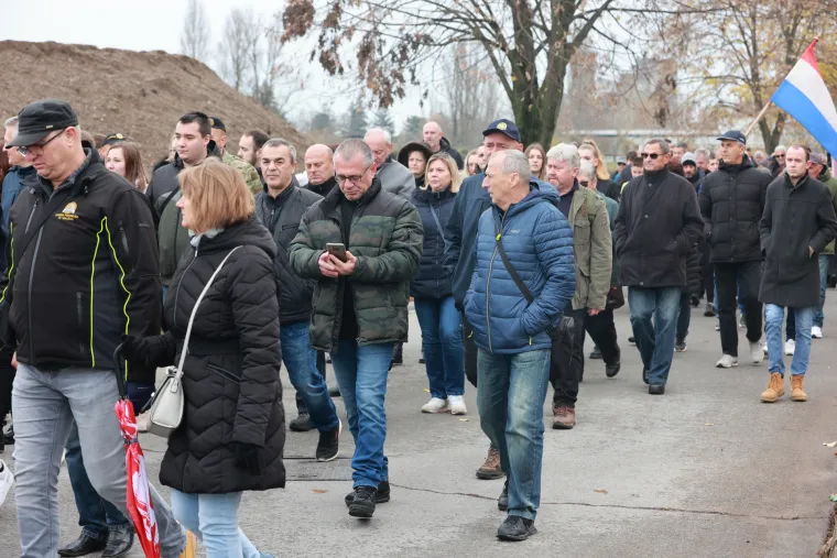 U Borovu odana počast stradalim žrtvama, došle i 'Žene u crnom' iz Beograda