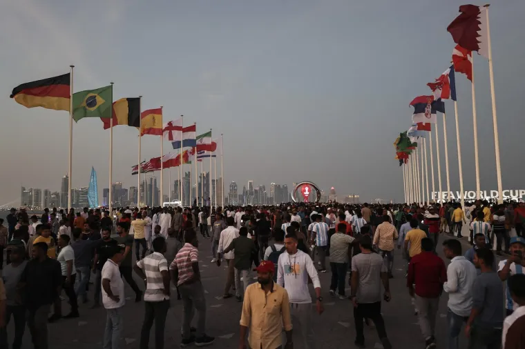 Organizacija je nikakva, tisuće ljudi gužvaju se na žegi bez vode; 'Nisu nas pustili, kažu da djeci neće biti lijepo'