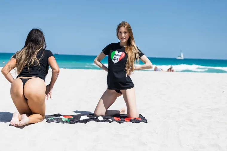 Atraktivna sutkinja napravila pomutnju, a jo&scaron; nije ni do&scaron;la u Katar: Kako će na ovakvo vruće pona&scaron;anje gledati konzervativni domaćin?