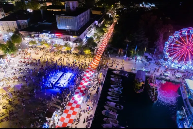 VELIKA GALERIJA Hrvatska navijačka zastava dulja od 200 metara stiže u Katar na SP!