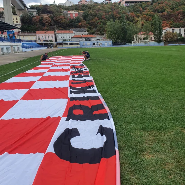 VELIKA GALERIJA Hrvatska navijačka zastava dulja od 200 metara stiže u Katar na SP!