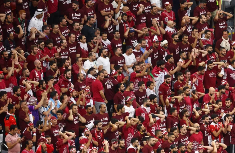 Nepoznata ljepotica u hidžabu plijenila pažnju svih na tribinama Al-Bayta