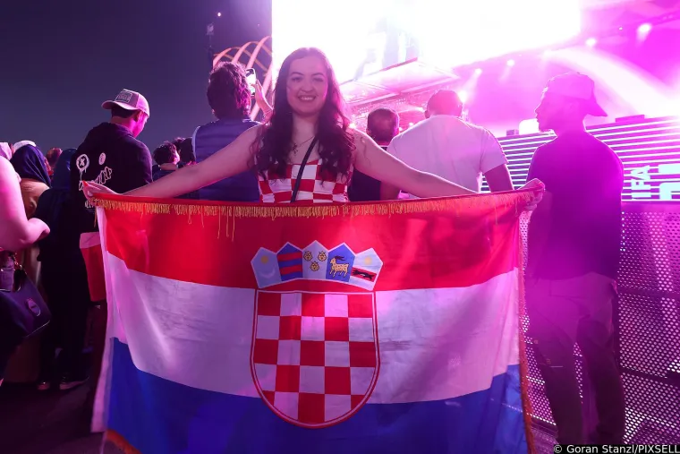 Euforija u Kataru: Atraktivna Hrvatica plijenila pažnju na koncertu za otvaranje Svjetskog prvenstva