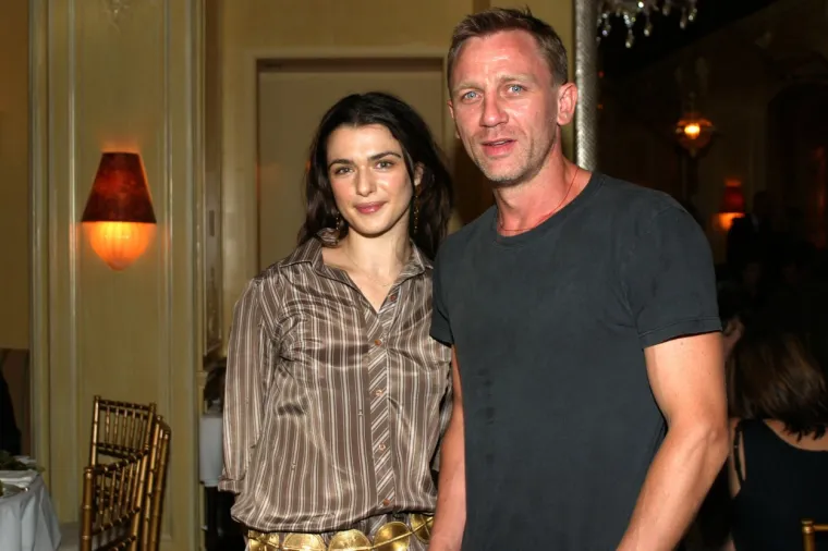 Godine 2011. Daniel Craig i Rachel Weisz zajedno su glumili u neuspješnom filmu &quot;Kuća iz snova&quot; i iste godine se vjenčali. Par ne otkriva puno o svom privatnom životu i na taj način štite svoj dom i obitelj. 