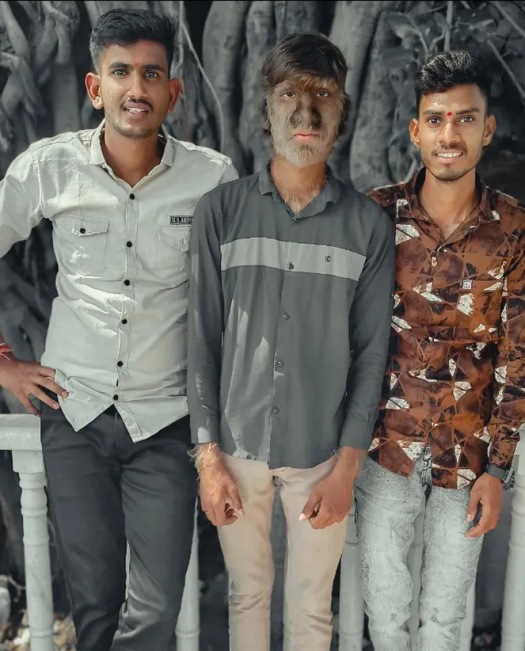 "Moji &scaron;kolski kolege su me zadirkivali, vikali bi mi 'majmune majmune", jadao se Patidar. "Ljudi me također zadirkuju nazivajući me duhom, misle da sam nekakvo mitsko biće, ali ja nisam ni&scaron;ta od toga."