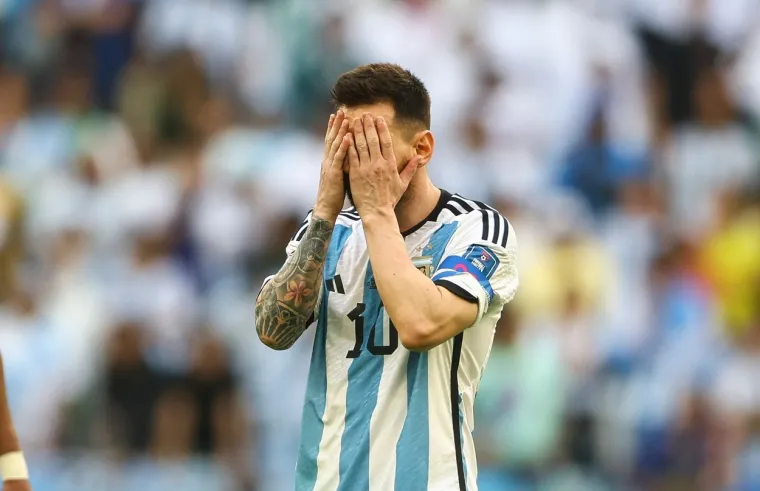 Messi nije mogao vjerovati &scaron;to mu se dogodilo: Bio je lud, utučen i skrivao lice od srama: Nikad ovako lo&scaron;e nije izgledao