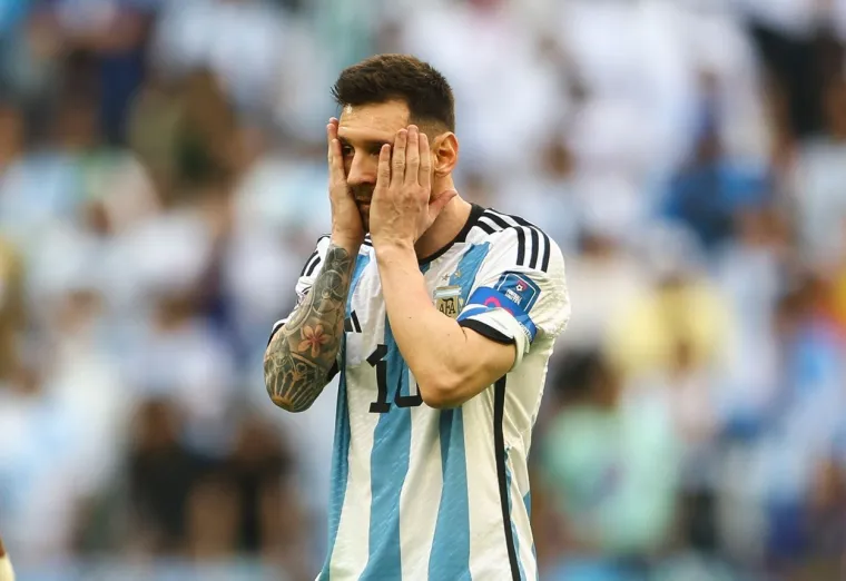 Messi nije mogao vjerovati &scaron;to mu se dogodilo: Bio je lud, utučen i skrivao lice od srama: Nikad ovako lo&scaron;e nije izgledao