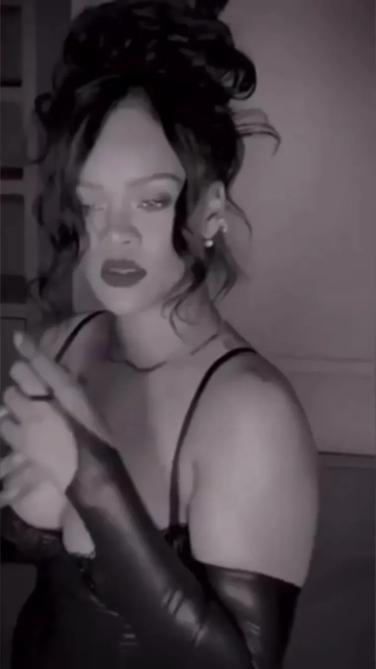 Rihanna pola godine nakon poroda osvanula u vrućem donjem rublju: Priznajemo, nama se malo vrti u glavi...