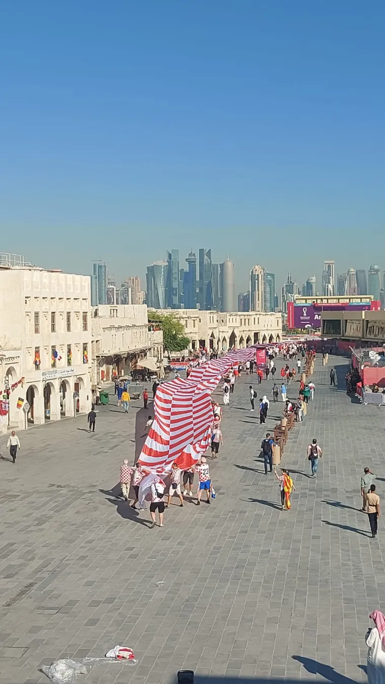 Stigli su svi, ludilo je počelo: Rijeke hrvatskih navijača spremne su za spektakl protiv Maroka