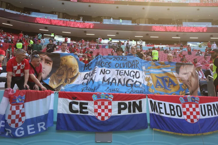 Al Bayat se polako puni: Kockice preplavile katarski stadion, prava je ludnica na Bliskom istoku