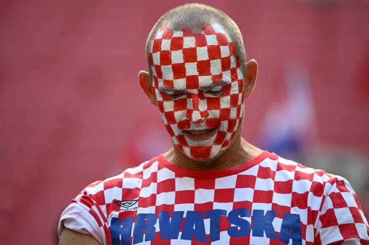 Al Bayat se polako puni: Kockice preplavile katarski stadion, prava je ludnica na Bliskom istoku