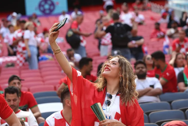 Ljepotice na tribinama ukrale svu pozornost, pažnju posebno privukla kovrčava Marokanka