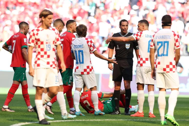 Pogledajte kako izgleda borba na katarskom tlu: Gvardiol kao Batman s maskom, a Modrić u fokusu