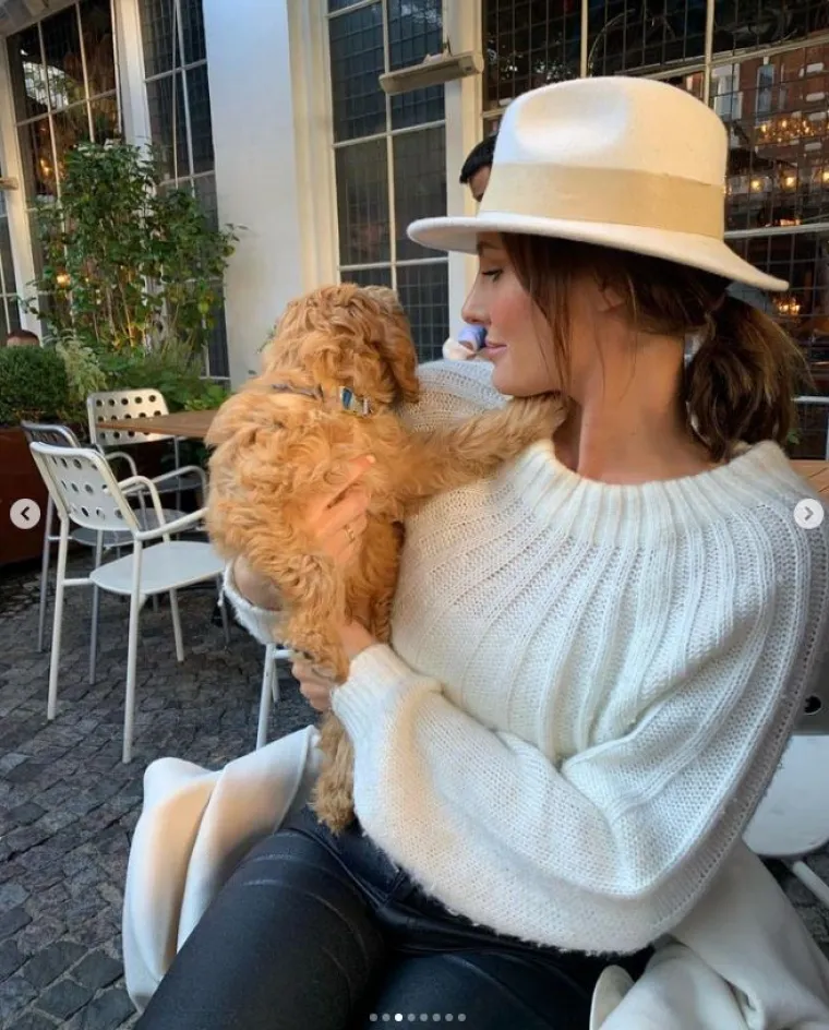 Odsad je možete samo gledati jer &scaron;anse kod nje nemate: Tvrdi da odustaje od seksa, ali bez brige - ostaje goli&scaron;ava!