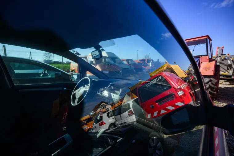 Pogledajte vozila koja će država prodavati za 'siću': Na dražbi Audiji, Passati, vozila HAC-a...