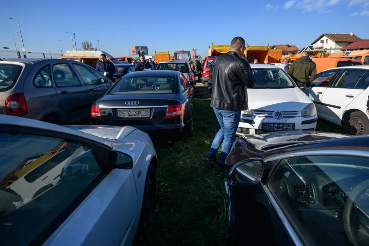 Pogledajte vozila koja će država prodavati za 'siću': Na dražbi Audiji, Passati, vozila HAC-a...