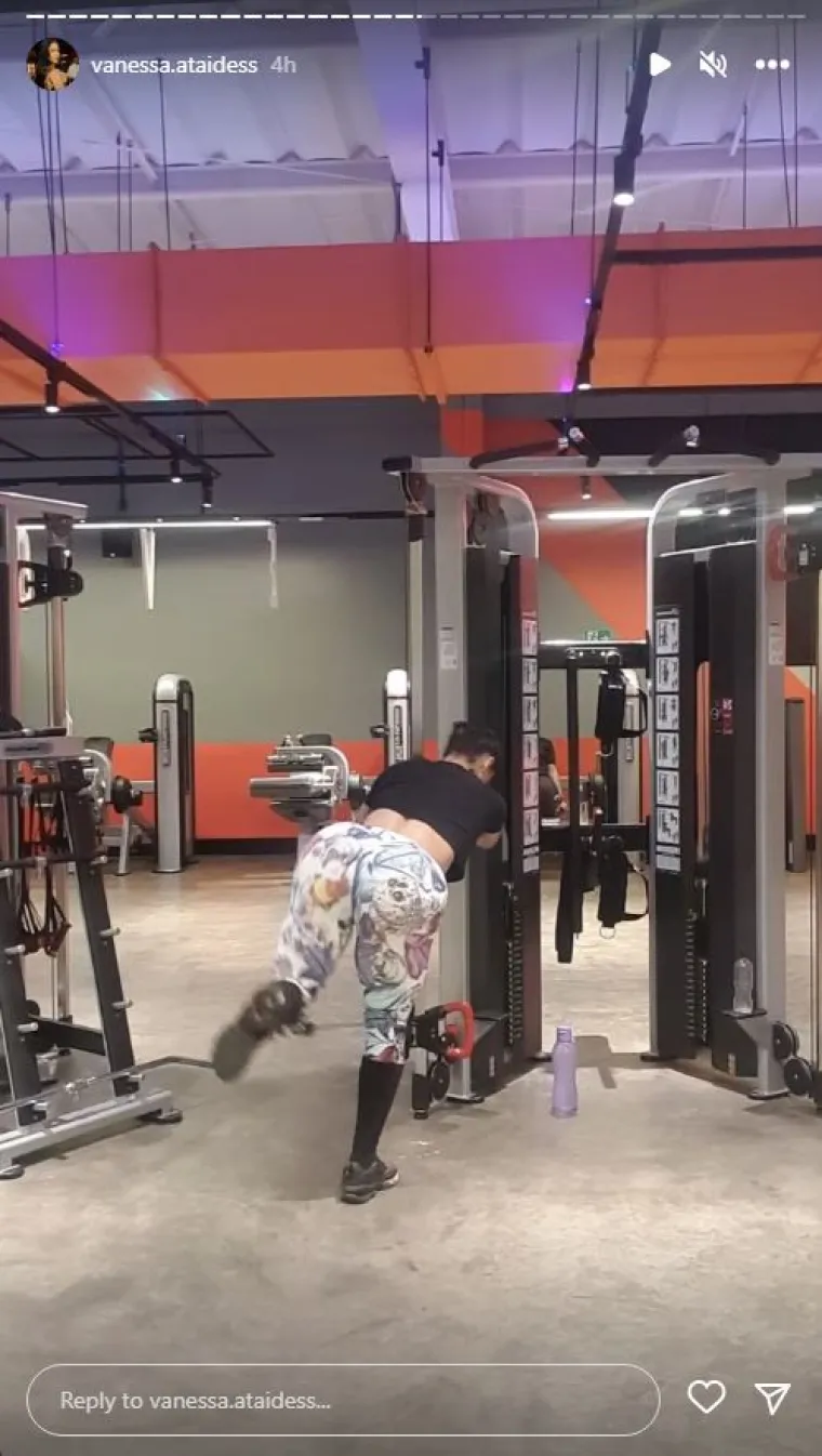 Umjesto toga, fokusira se na ljubav prema sebi, fitness ciljeve i podršku svojih 454.000 pratitelja na Instagramu.