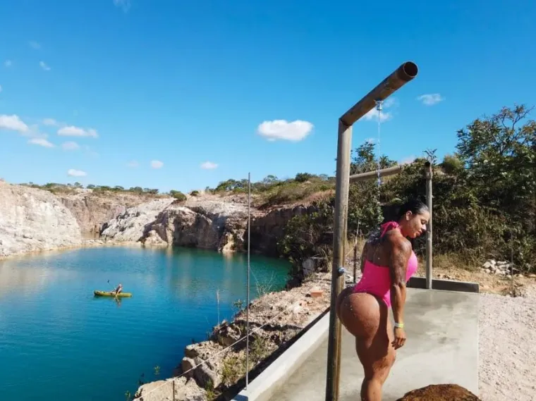 Nezasitna Vanessa: 'Ba&scaron; me briga &scaron;to se smiju mojoj ogromnoj guzi, želim imati najveću stražnjicu na svijetu!'