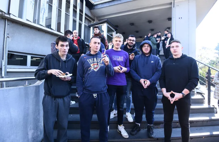 &quot;Budući da studenti ne mogu računati na prehranu od strane države, studenti su simbolično pokazali da se mogu organizirati za sebe&quot;, rekao je Kordić za HRT