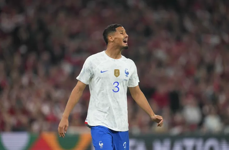 William Saliba (50 milijuna eura) - U Arsenal je stigao 2019. godine za 30 milijuna eura iz Saint-Etiennea, a 21-godišnjak je ove sezone je odigrao svih 14 utakmica za klub iz Londona u Premier ligi. Prvu utakmicu Francuske u pobjedi protiv Australije s 4-1 ispratio je s klupe.