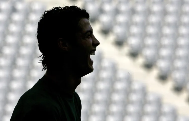 Ovo je Ronaldo danas u Kataru. A sjećate li se kako je izgledao na svom prvom Svjetskom prvenstvu?