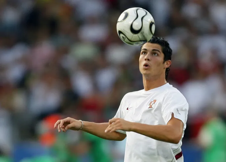 Ovo je Ronaldo danas u Kataru. A sjećate li se kako je izgledao na svom prvom Svjetskom prvenstvu?