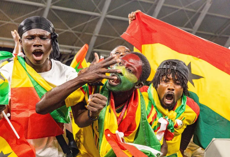 Sve boje svijeta na jednom mjestu: Pogledajte najbolja navijačka izdanja prvog kola SP-a