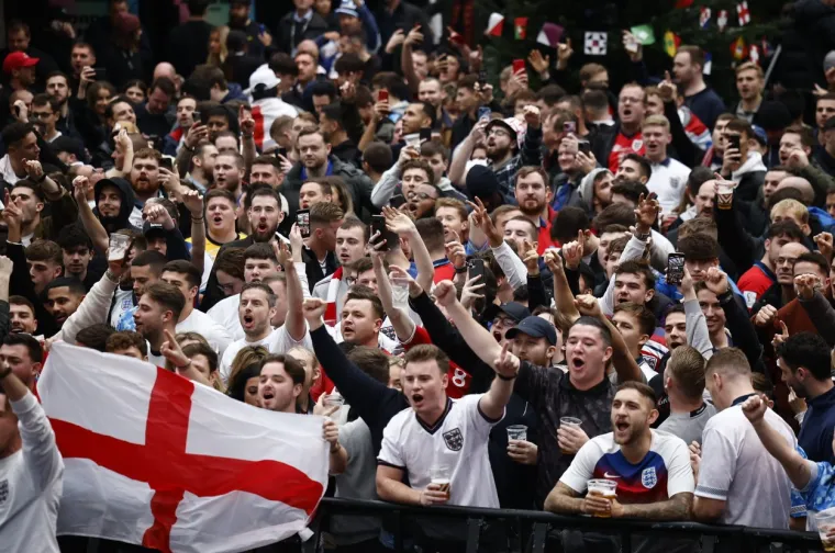 Sve boje svijeta na jednom mjestu: Pogledajte najbolja navijačka izdanja prvog kola SP-a