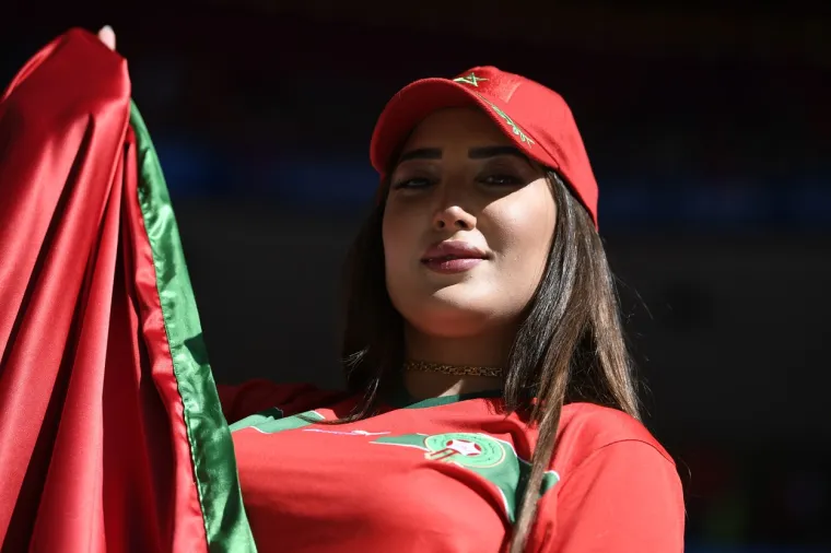 Sve boje svijeta na jednom mjestu: Pogledajte najbolja navijačka izdanja prvog kola SP-a