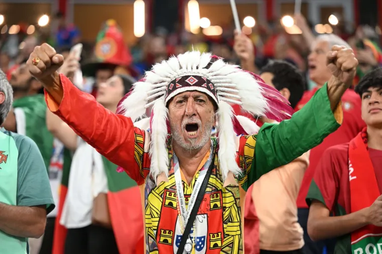 Sve boje svijeta na jednom mjestu: Pogledajte najbolja navijačka izdanja prvog kola SP-a