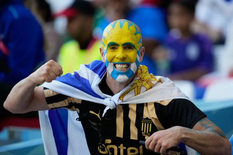 Sve boje svijeta na jednom mjestu: Pogledajte najbolja navijačka izdanja prvog kola SP-a